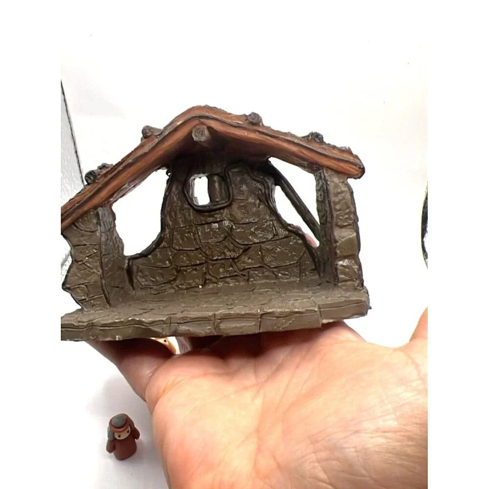 Miniature Nativity Scene Set • Stable + Figurines • Christmas Decor
